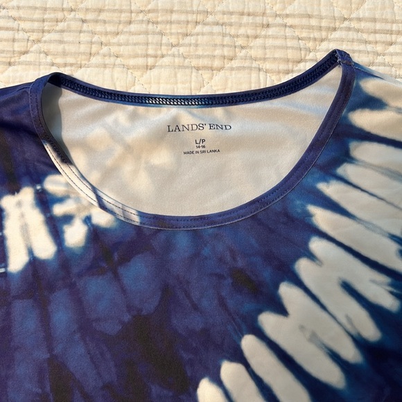 Women’s rash guard - Picture 2 of 3